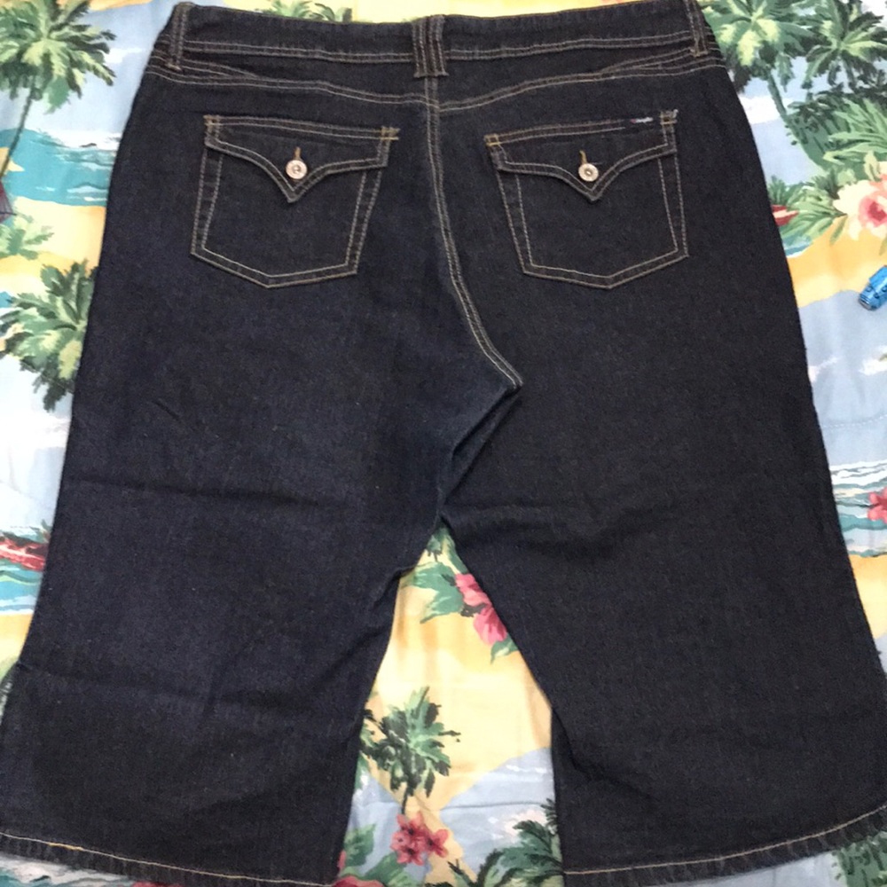 Angels Stretch Capri Jeans